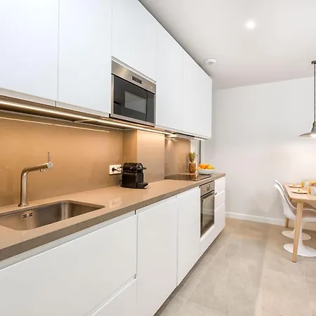 The Cosmopolitan Apartment *